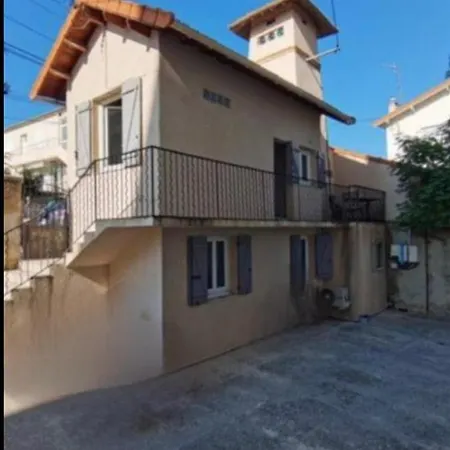 House In Juan-les-pins, Holiday home *